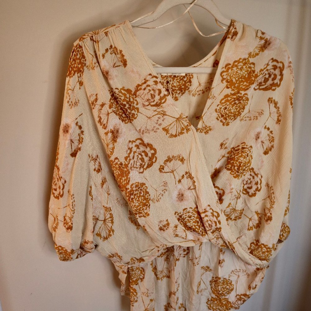 Printed Overlapped Top w/ Statement Sleeves